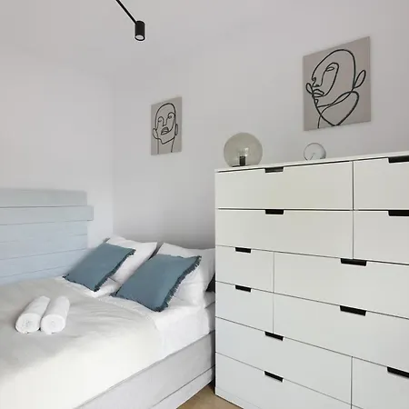 아파트 Malila Premium Cracow Center Pawia 34 *